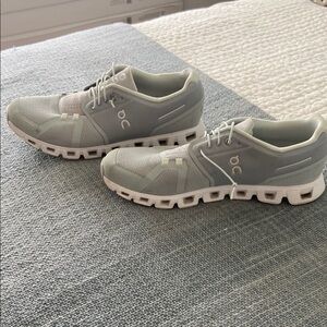 ON CLOUD  Running Light Gray/ blue Sneakers men’s size 12